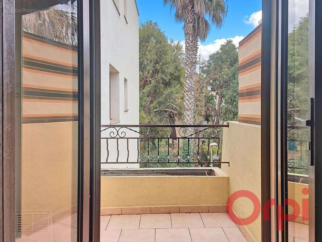 Appartement à SIX-FOURS-LES-PLAGES