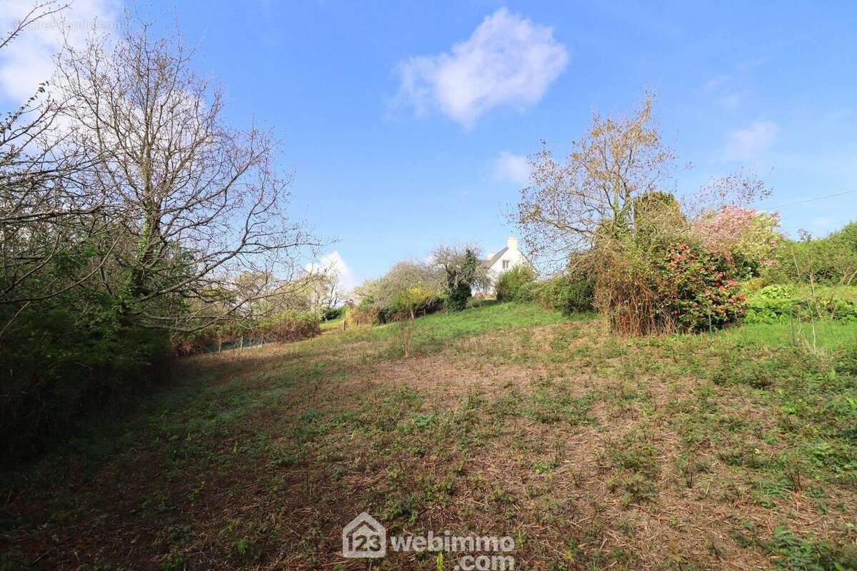 Maison à TREDREZ-LOCQUEMEAU