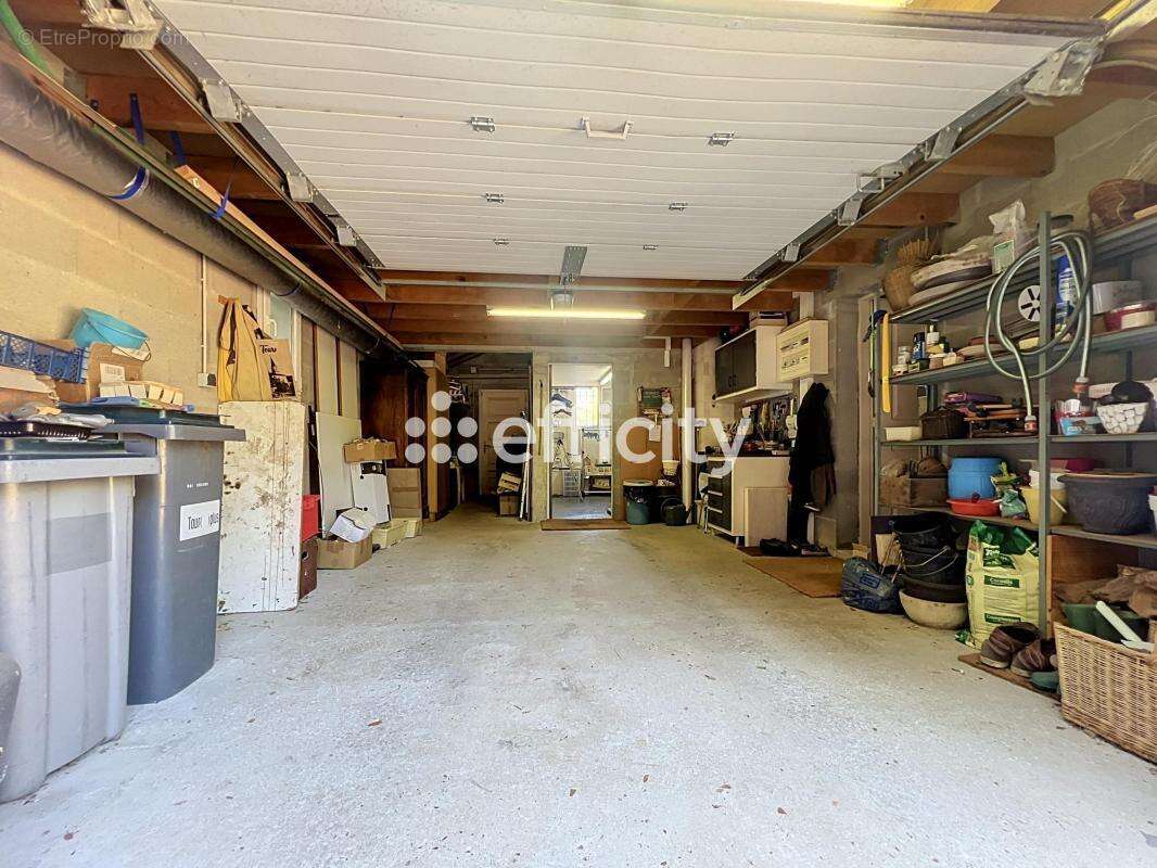 Maison 300 m² à Fondettes  - photo 17