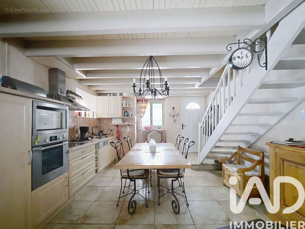 Maison 80 m² à Le Bousquet  - photo 3
