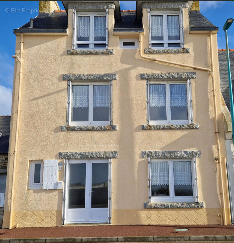 Maison à TREFFIAGAT