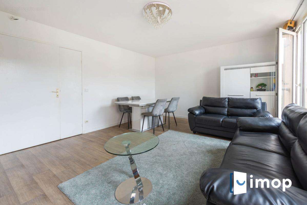 Appartement à GROSLAY