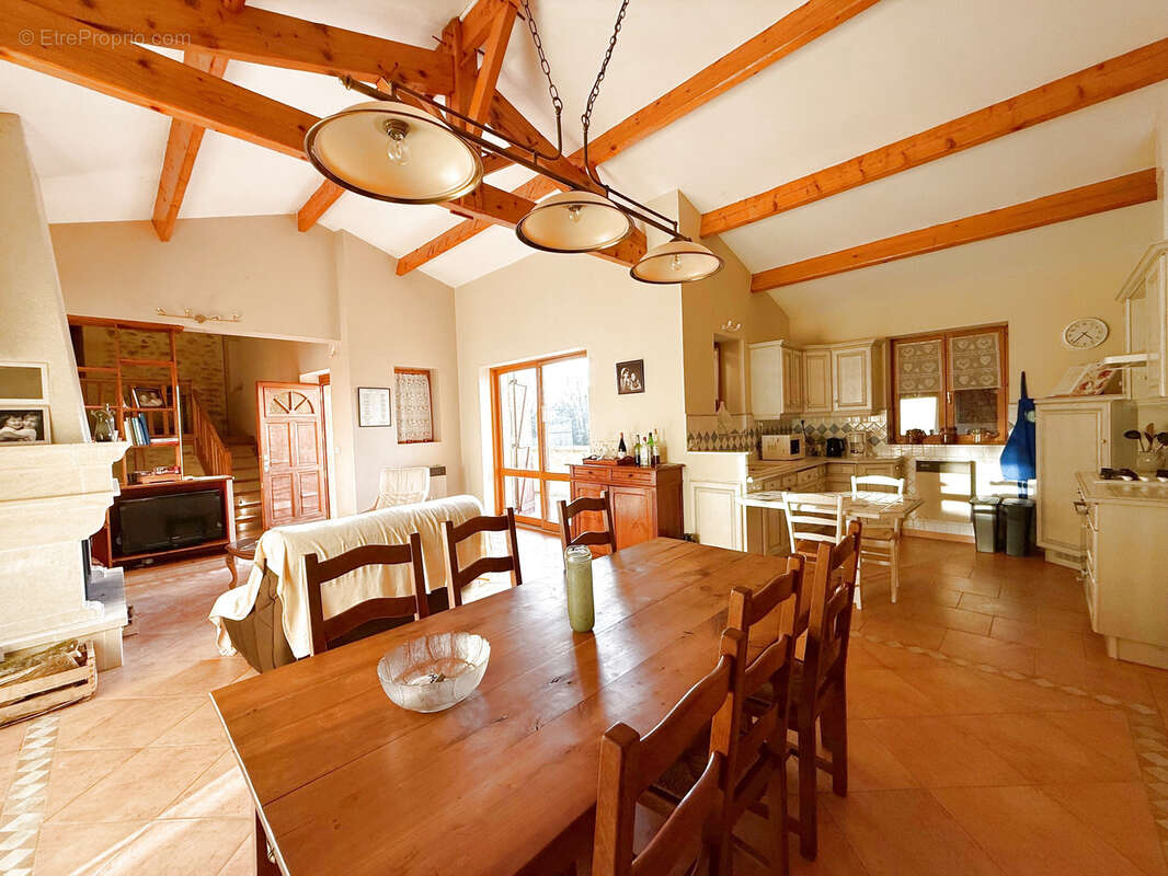 Maison à LACAPELLE-BIRON