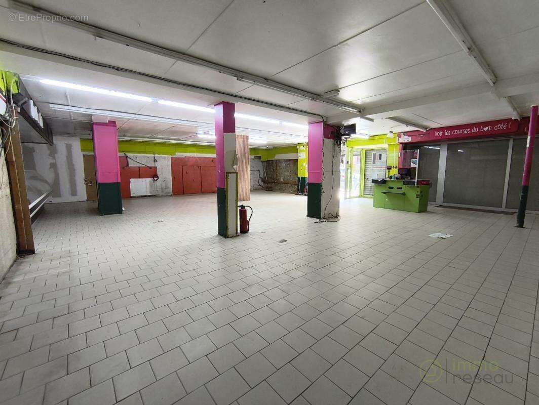 Appartement 356 m² à Trelon  - photo 3