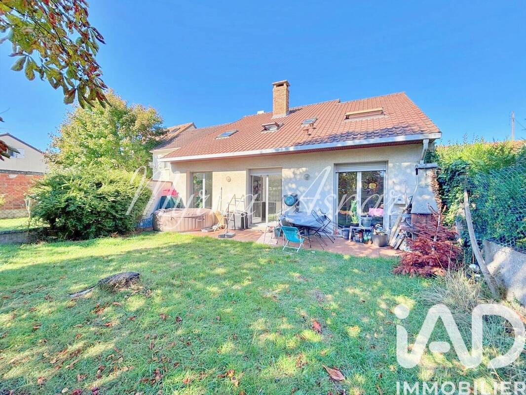 Photo 1 - Maison à SAVIGNY-SUR-ORGE