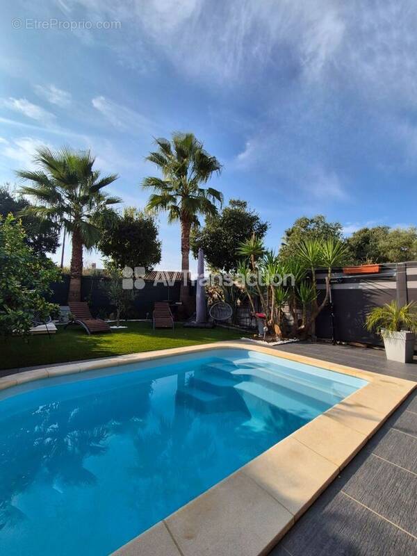 Maison à ROQUEBRUNE-SUR-ARGENS