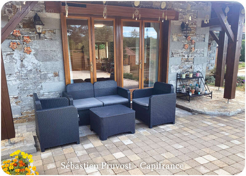 Maison à SAINT-PARDOUX-LA-RIVIERE