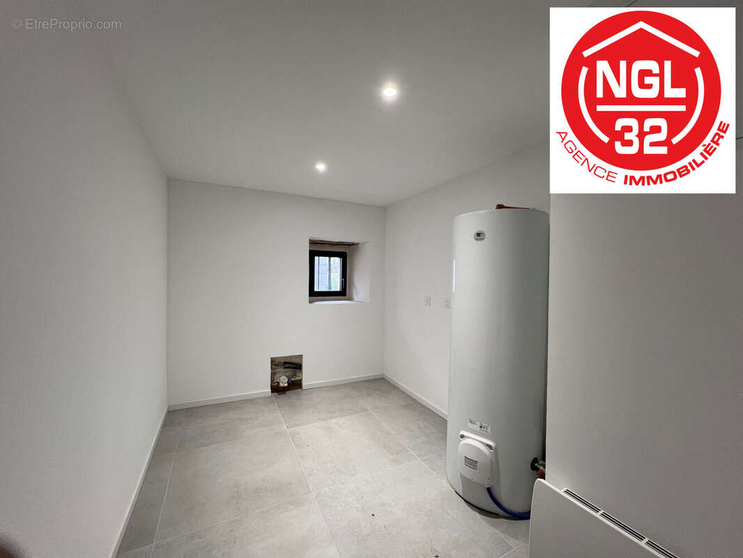 Maison à VILLY-LE-PELLOUX