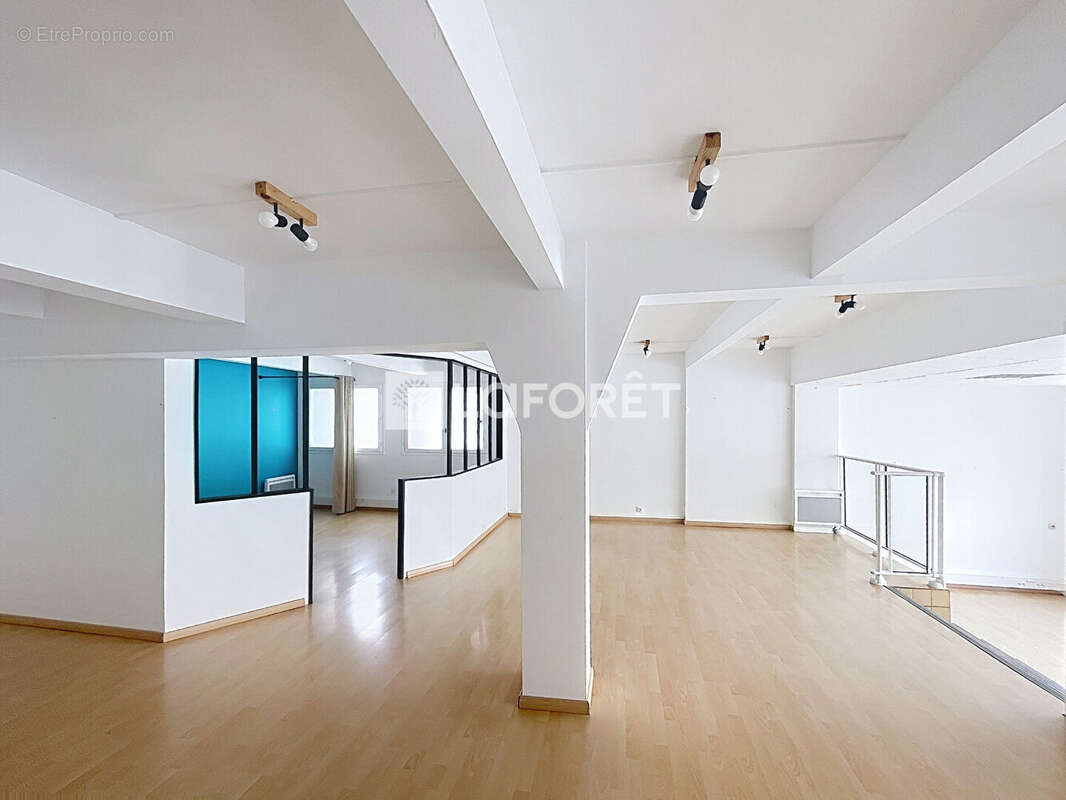 Local commercial Redon 135 m2 - photo 4