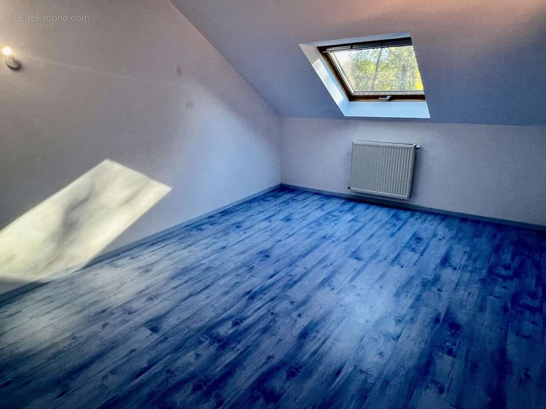 Maison à SAINT-SULPICE-LES-FEUILLES