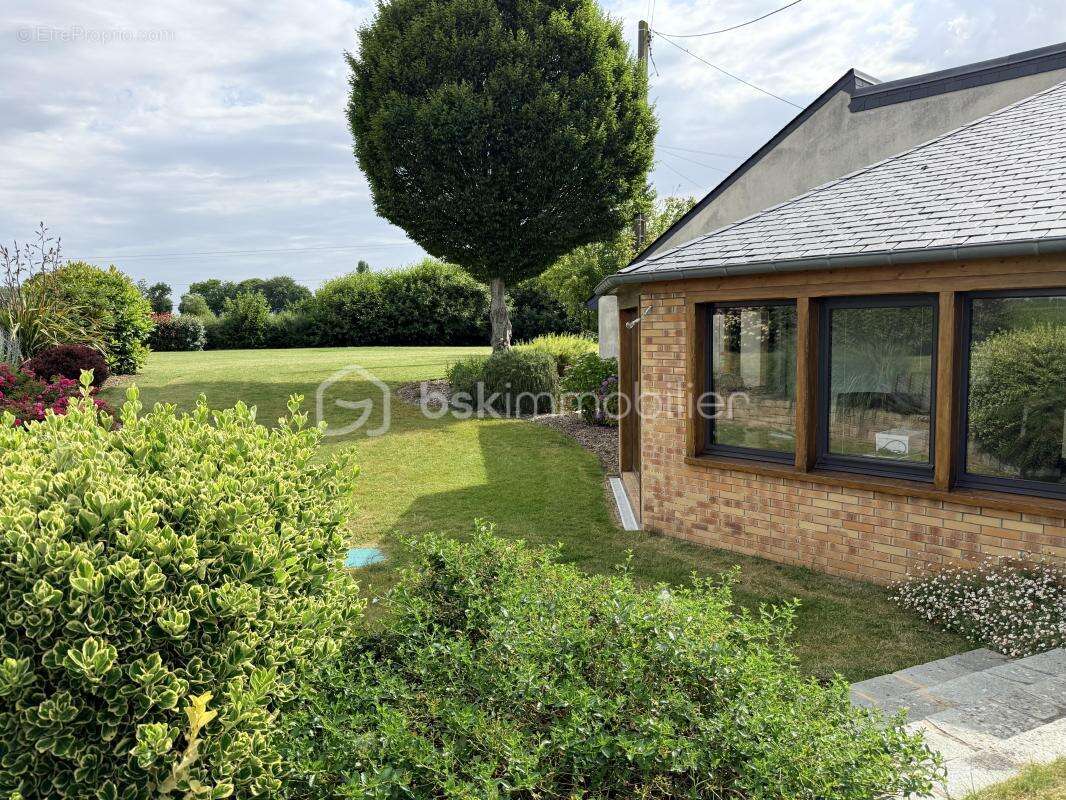 Ensemble immobilier de caractère au cœur de la campagne de Plestan - photo 10
