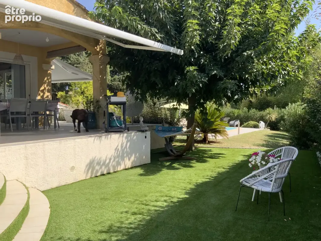 Villa avec piscine aux portes d'un village avec commerces, à 3 km d'Uzès. - photo 14
