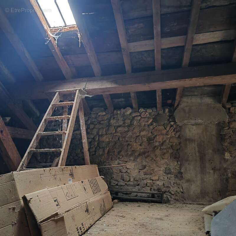 Maison à SAINT-MARTIN-DE-VALAMAS