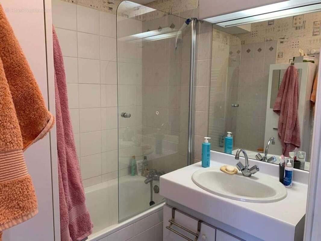 Photo 9 - Appartement à LYON-8E