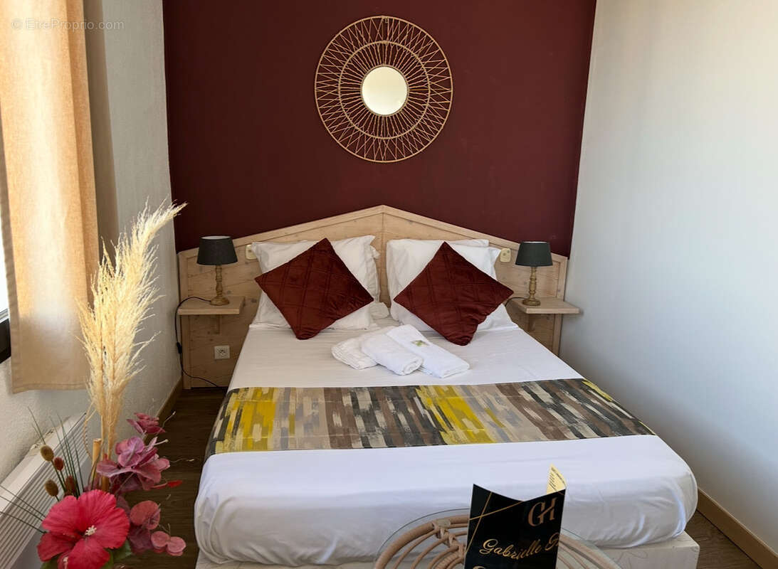 Commerce à MOUSTIERS-SAINTE-MARIE