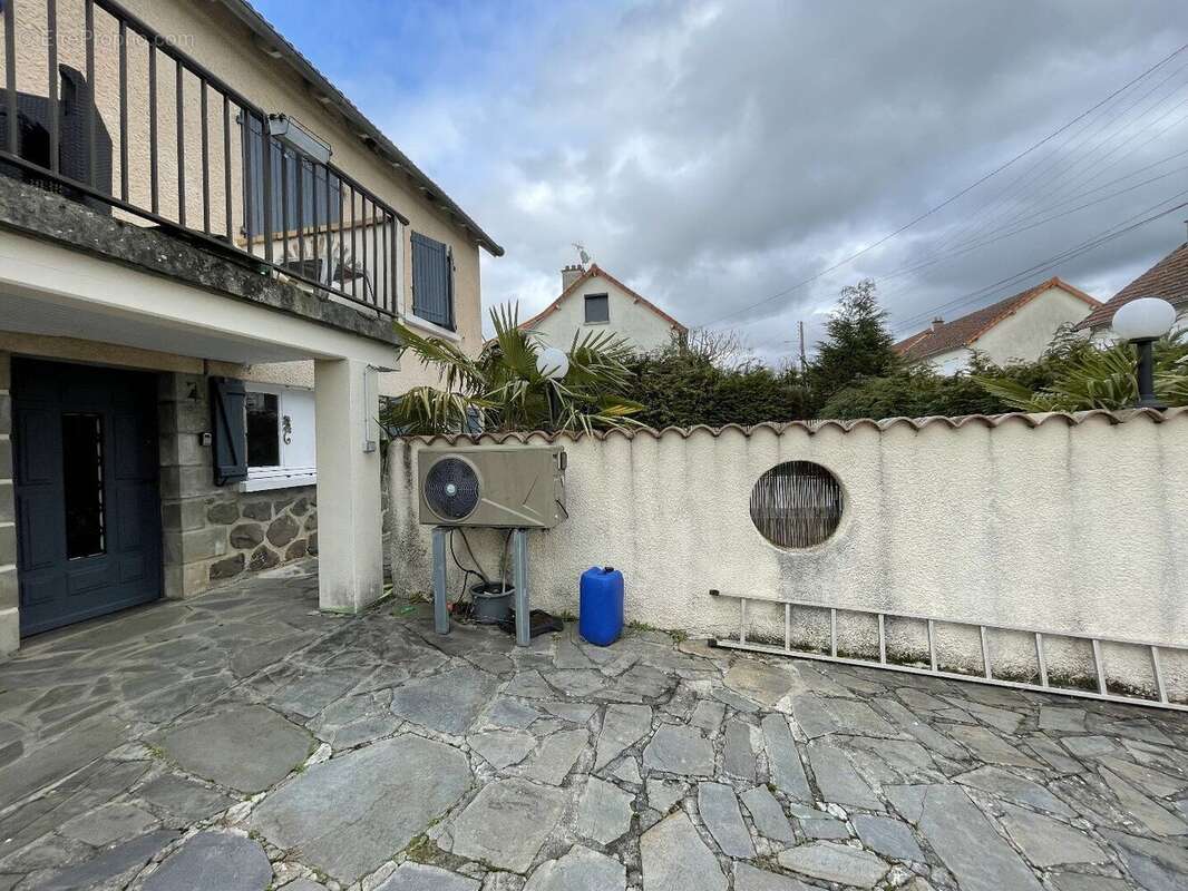Maison individuelle avc piscine chauffee - photo 7