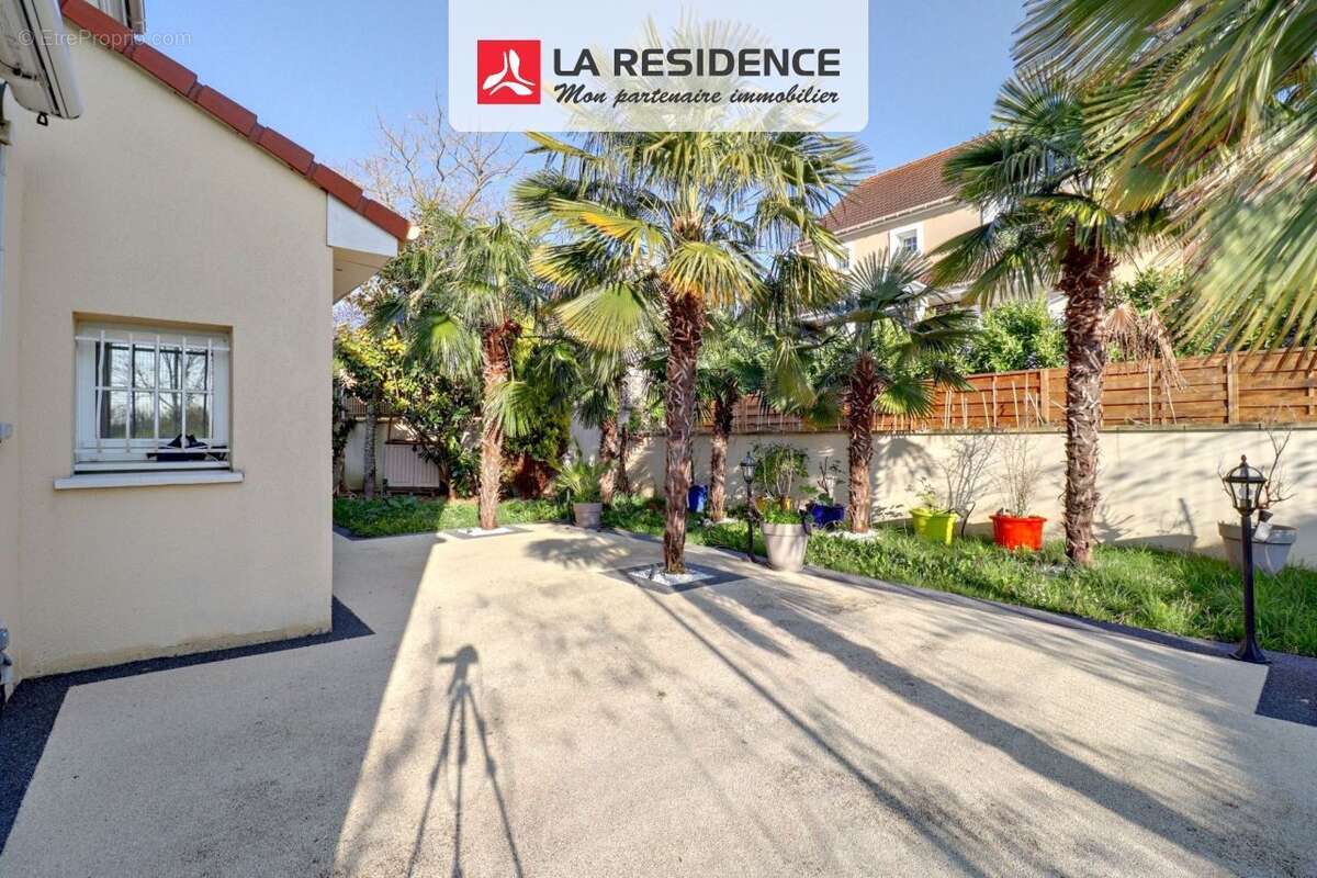 Maison à VERNEUIL-SUR-SEINE