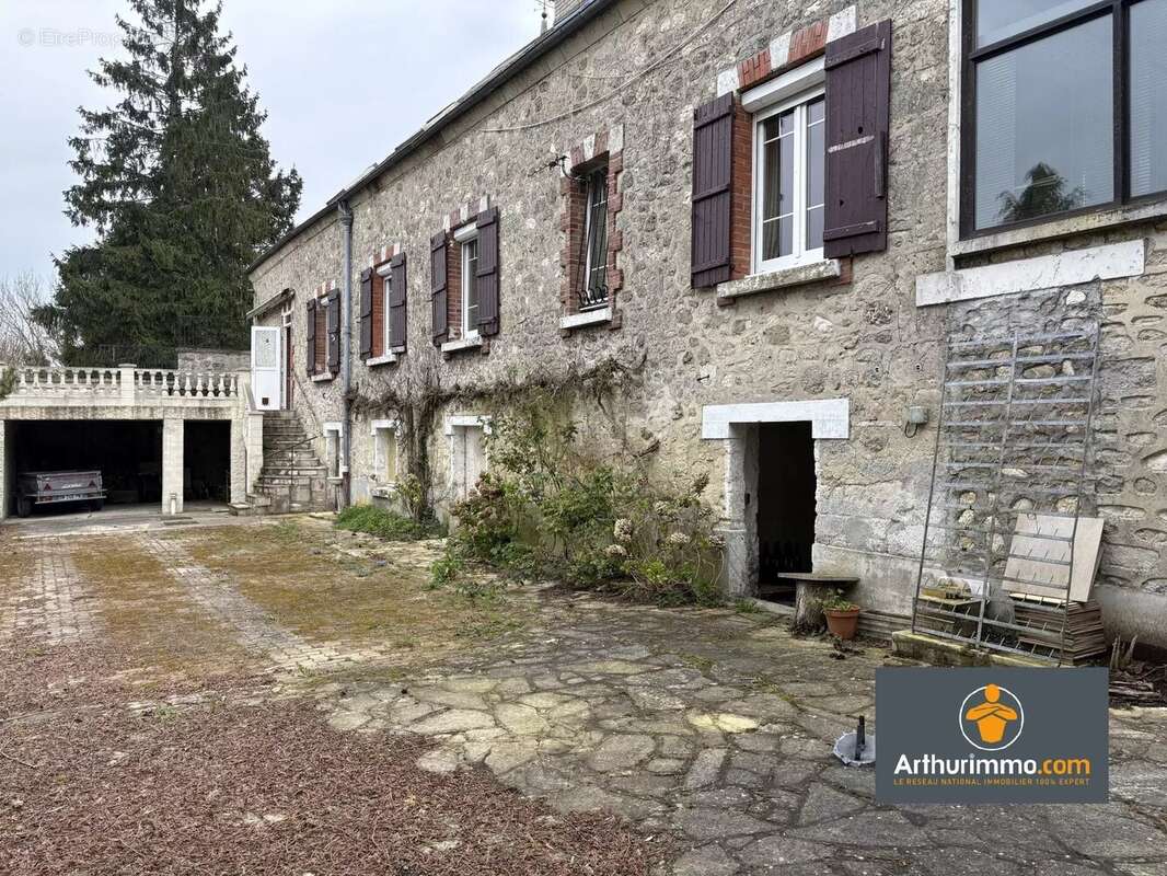 Maison à LONGUEVAL-BARBONVAL