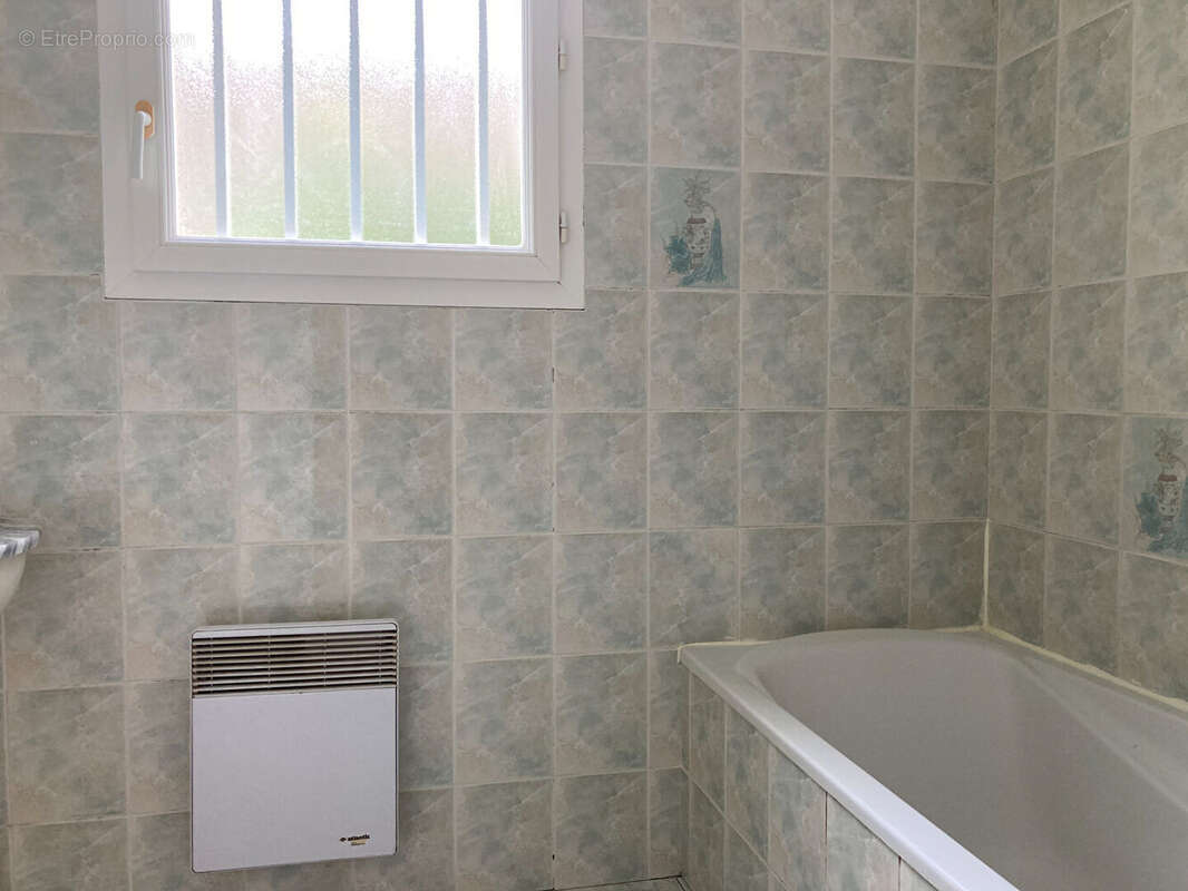 Maison 80 m² à Saint-Pompain  - photo 8