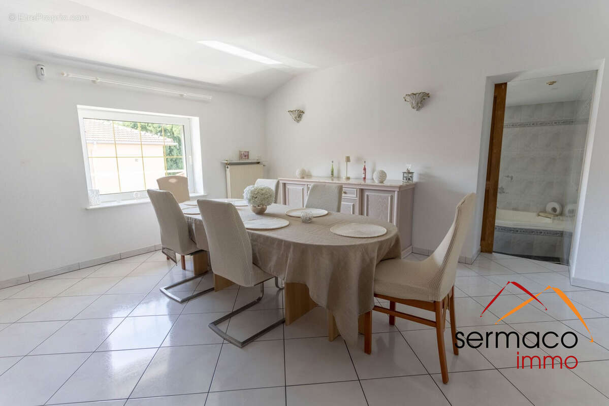 Maison 166 m² à Stiring-Wendel  - photo 3