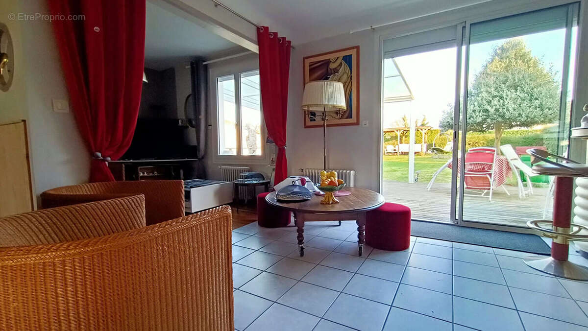 Maison 70 m² à Echire  - photo 6