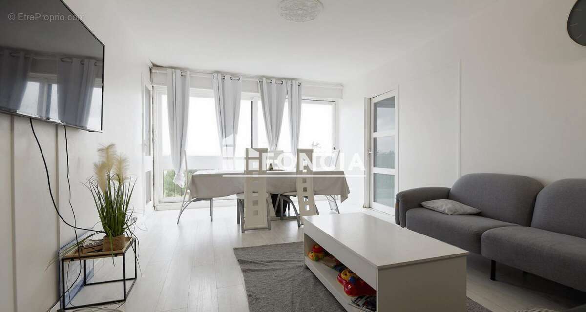 Appartement à RIS-ORANGIS