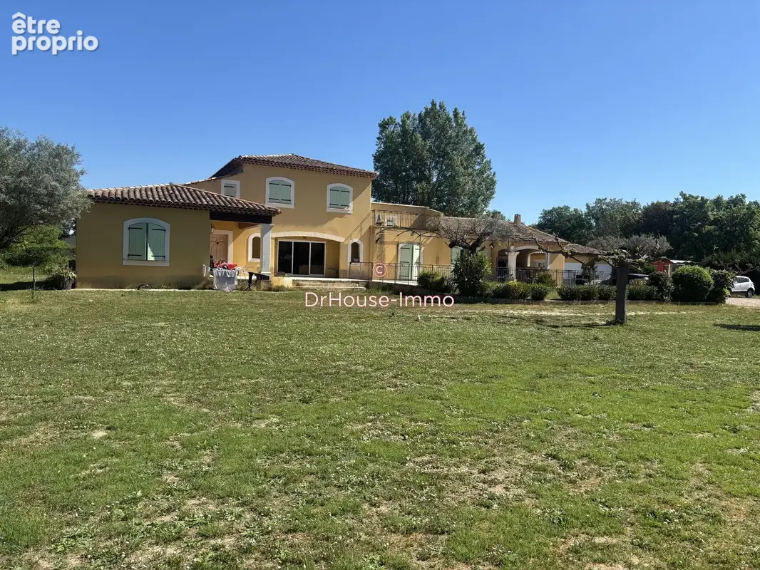Maison 10 pièces 212 m² à vendre à Saint-Cannat (13760) - photo 19