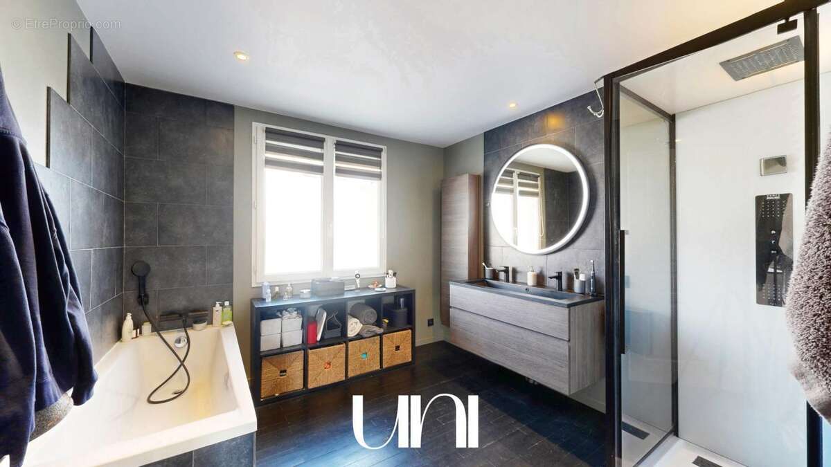 Maison à BLAINVILLE-SUR-ORNE