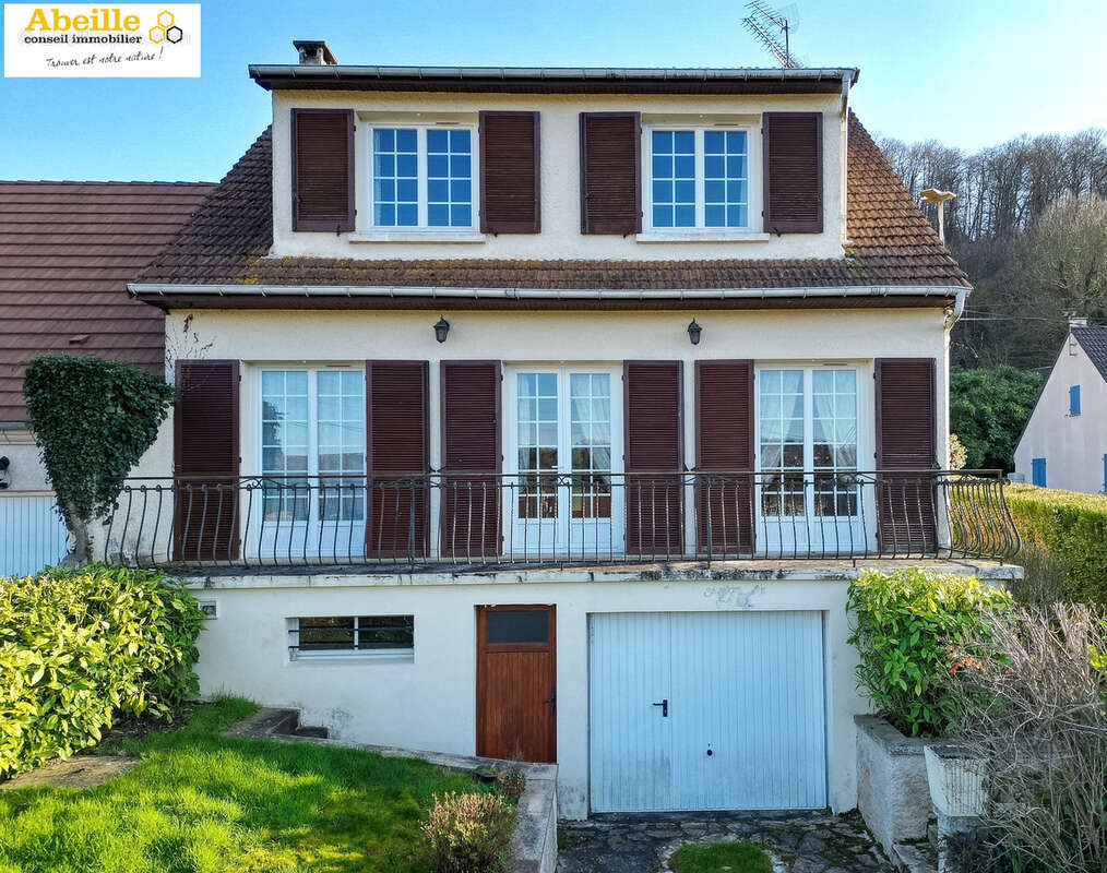 Maison traditionnelle de 116 m2 hab. sur sous-sol total terrain 531 m2 - photo 2