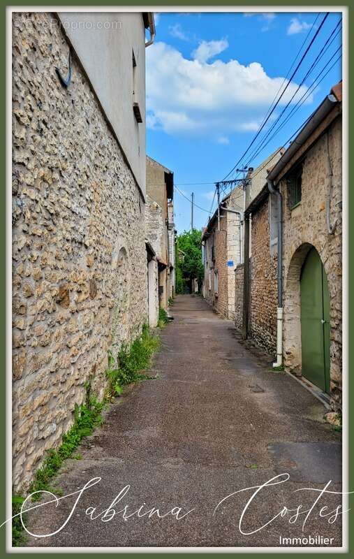 Maison à BENNECOURT