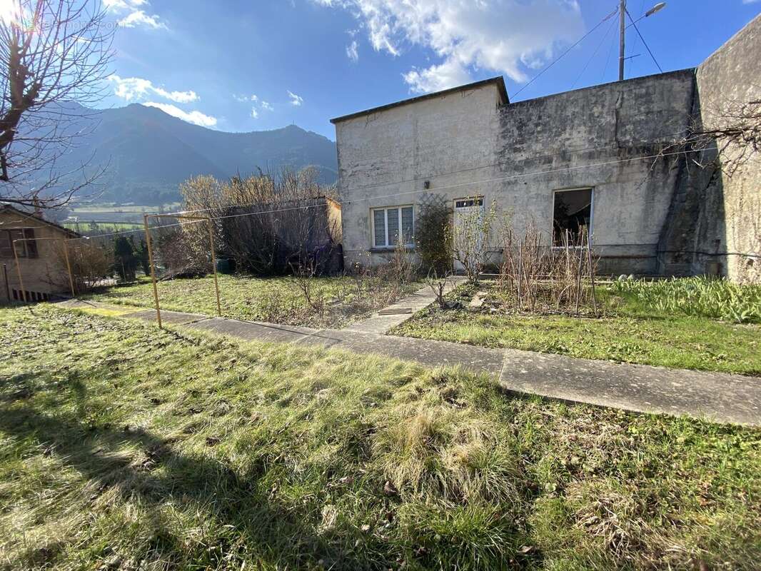 Jardin privatif - Appartement à DIE