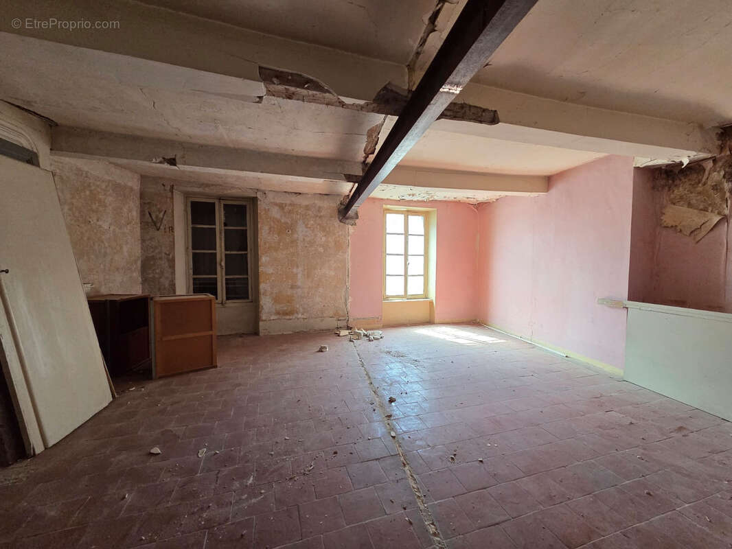 Appartement à LEZIGNAN-CORBIERES