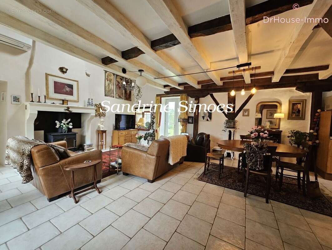 Maison 11 pièces 196 m² à vendre à Adriers (86430) - photo 21