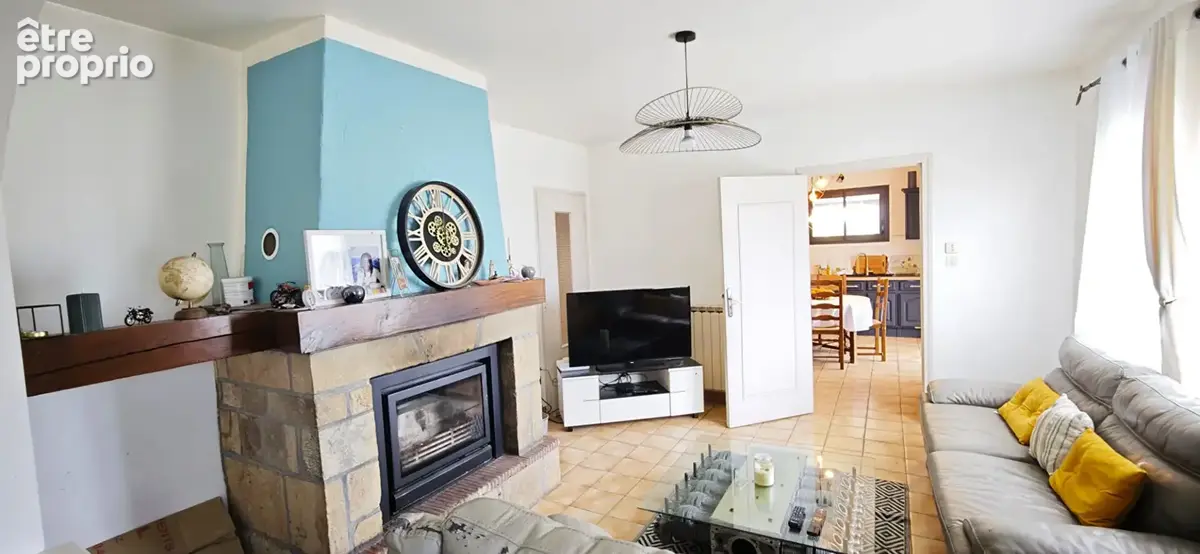 Maison de plain-pied sur terrasse & véranda de 45 m² - Vue dégagée sur terrain clos de 3 800 m² - photo 6