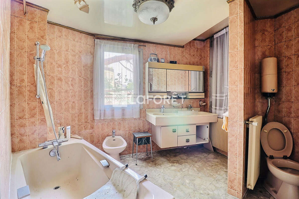 Maison Saint Ouen Sur Seine 105 pièce(s) 360 m2 - photo 6
