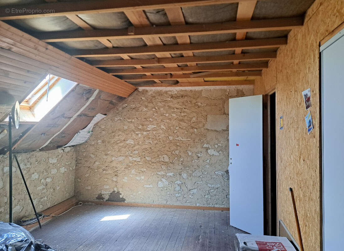 Maison à THURE