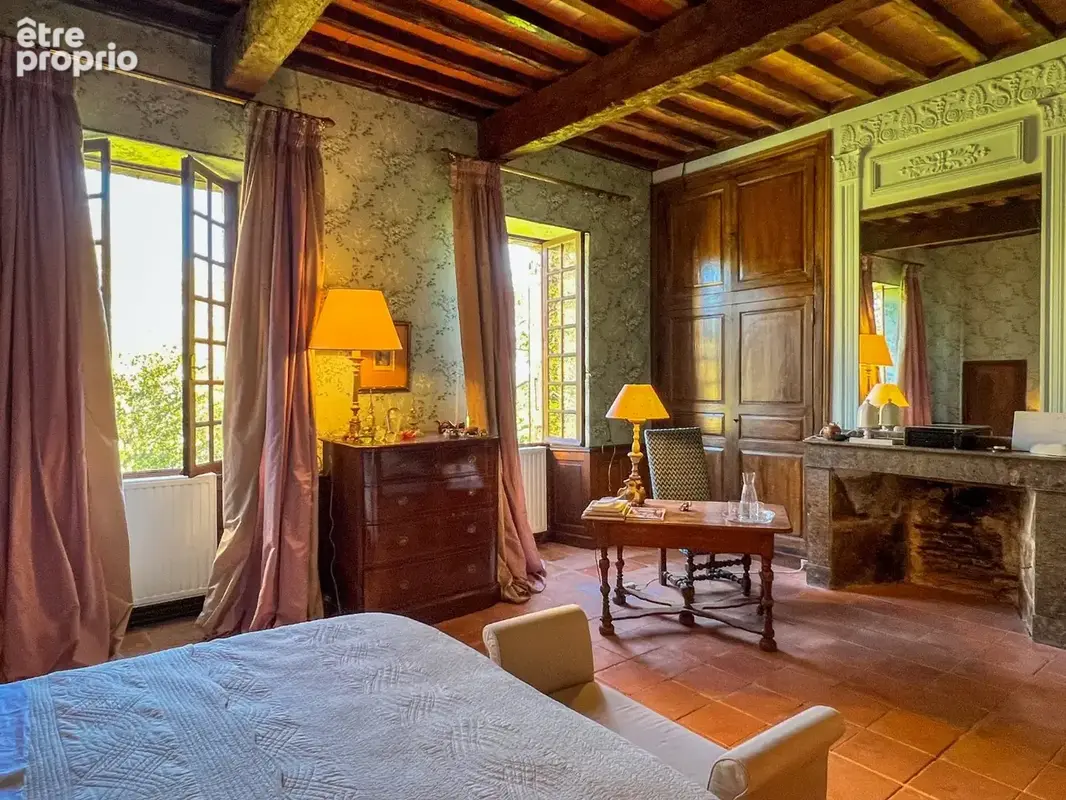 Château gascon du XV° siècle, près de Lectoure, remanié au XVI° dans le goût de la Renaissance italienne - photo 19