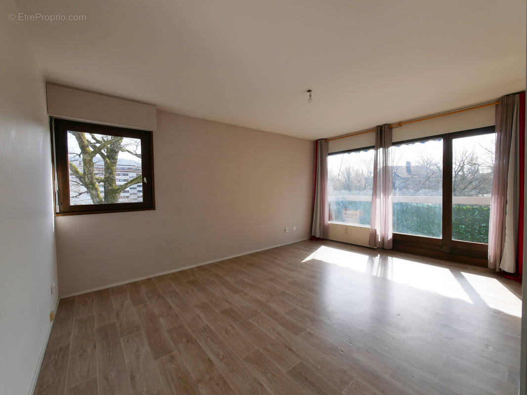 Appartement à QUINTAL