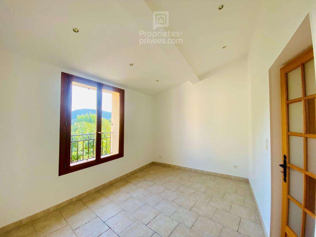 Appartement Duplex Levens 5 pièce(s) - photo 7