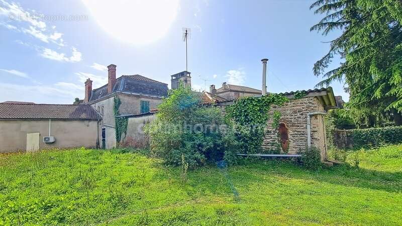 Maison à SAUVETERRE-DE-BEARN