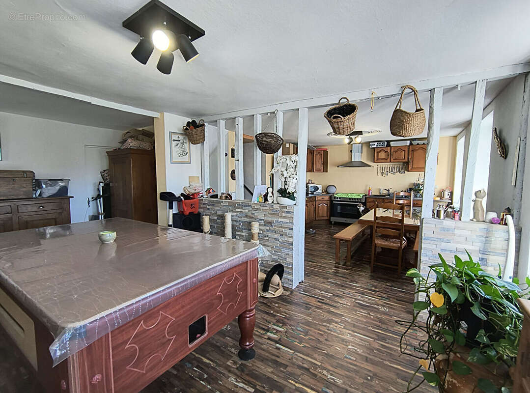 Maison à SAINT-SULPICE-LAURIERE