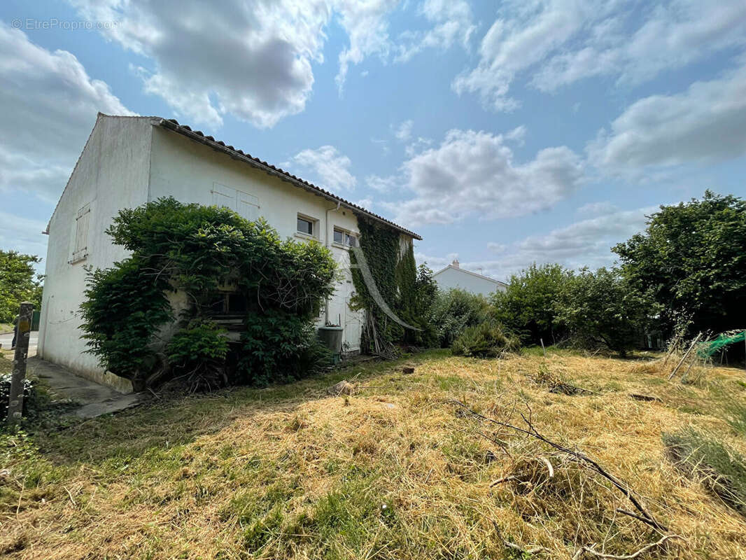 Maison à SERIGNE