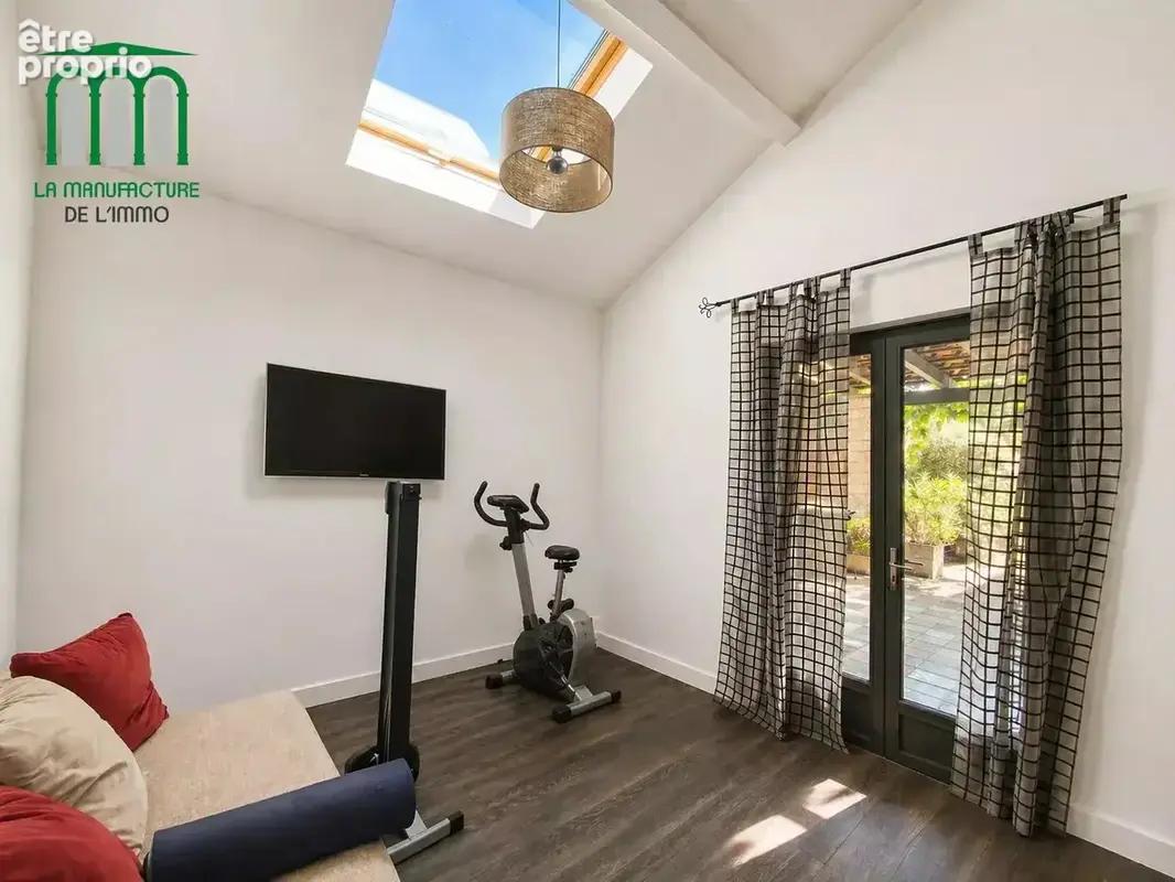 villa de 184m² avec piscine et dépendances / saint-galmier - photo 19