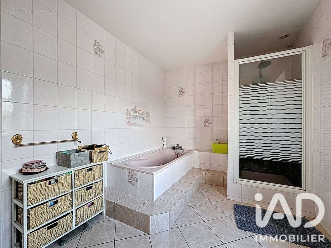 Maison 246 m² à Cormeilles-En-Vexin  - photo 8