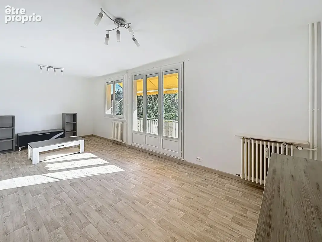 Appartement à SAINT-ANDRE-LES-VERGERS