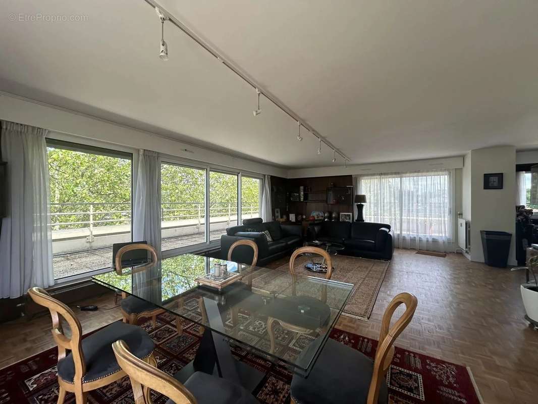 Appartement à LE VESINET