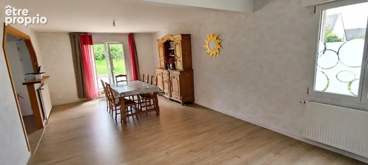 Maison familiale de 5 chambres avec sous-sol complet et terrain arboré - photo 7