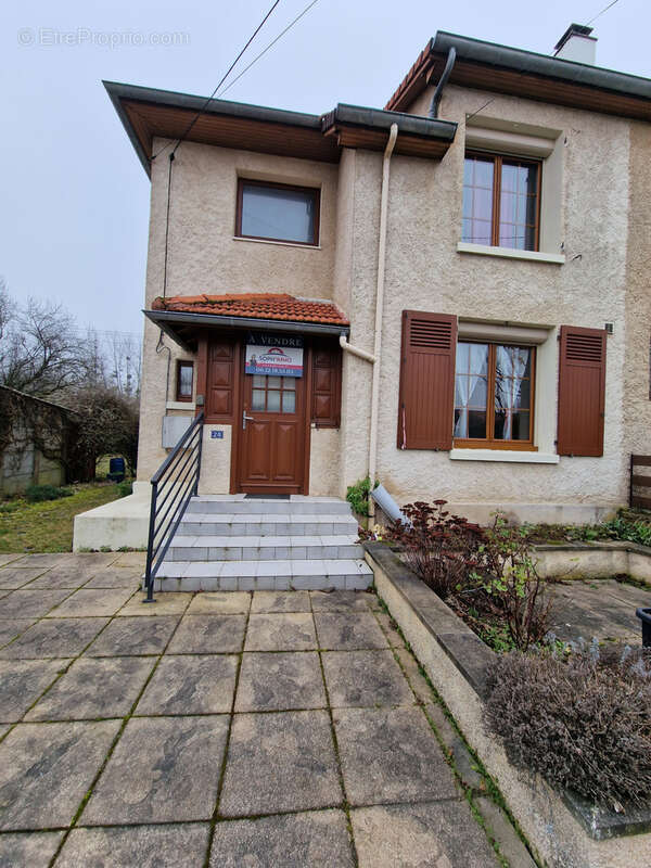 Maison à PAGNY-SUR-MEUSE