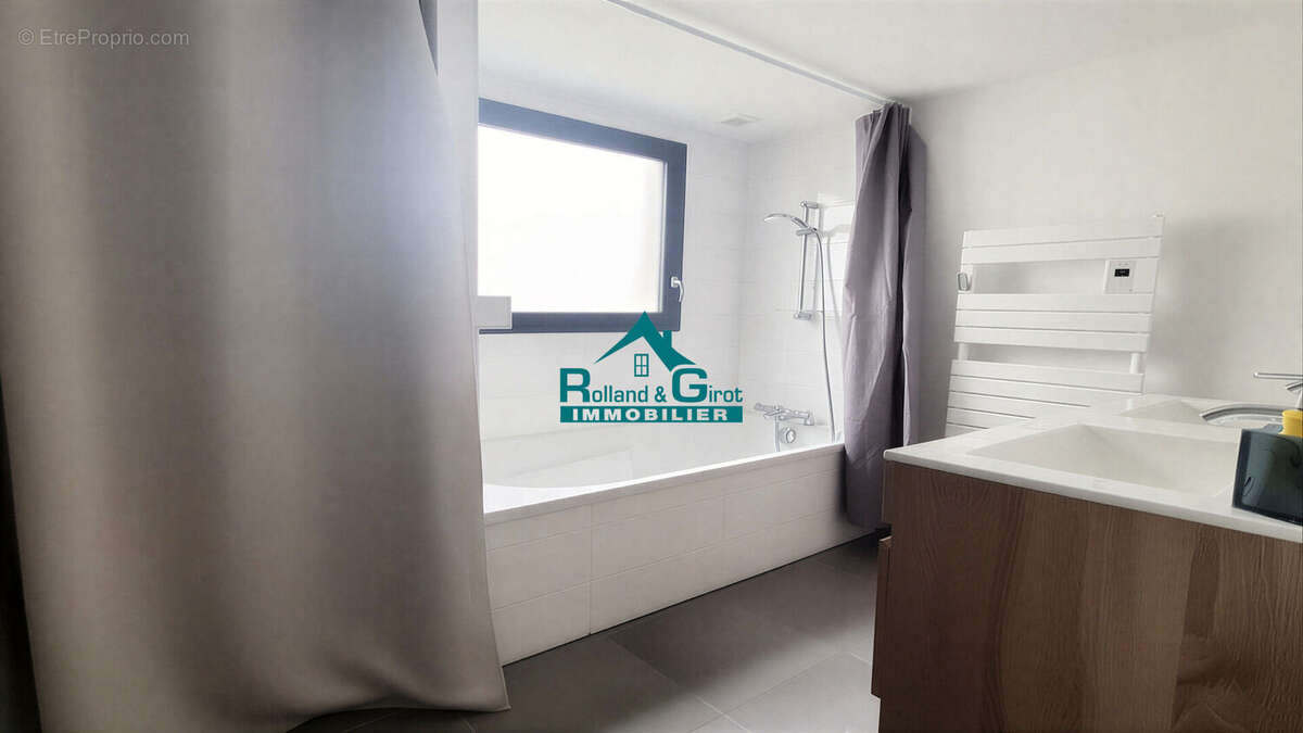 Maison à LA BOUEXIERE