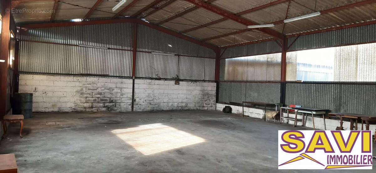 Local commercial 2 -  - Appartement à CHALETTE-SUR-LOING